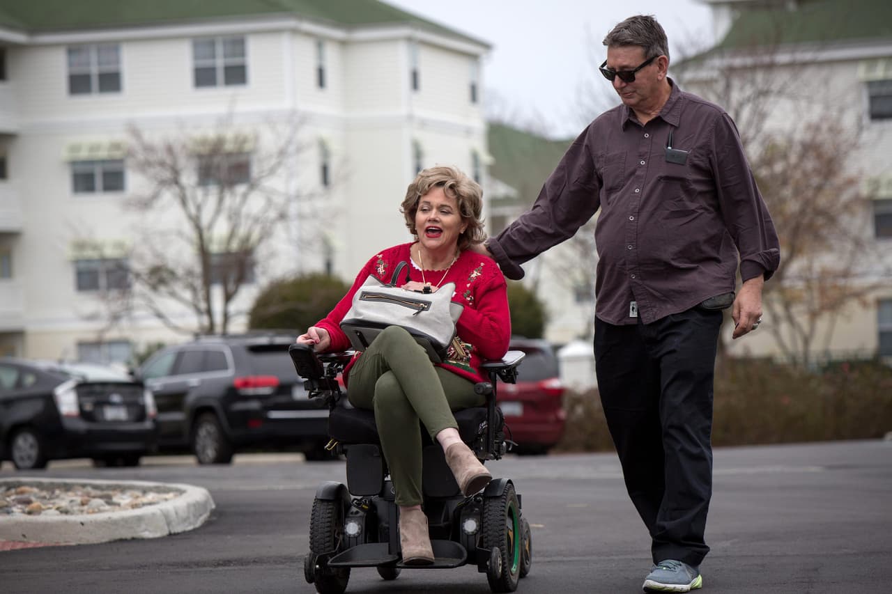 “Debería ser ilegal porque no saben lo que me están haciendo y termino recibiendo amenazas de muerte y con alguien que me amenaza con arrojarme ácido a la cara, todo solo por los rumores que escuchan”.
<br>