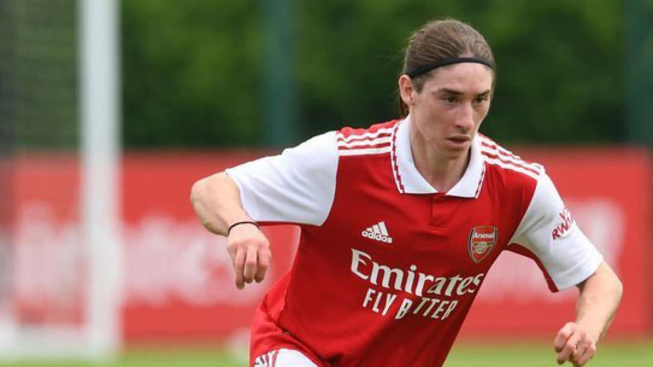 ¿Se va del Arsenal? Marcelo Flores tendría opciones para dejar el club