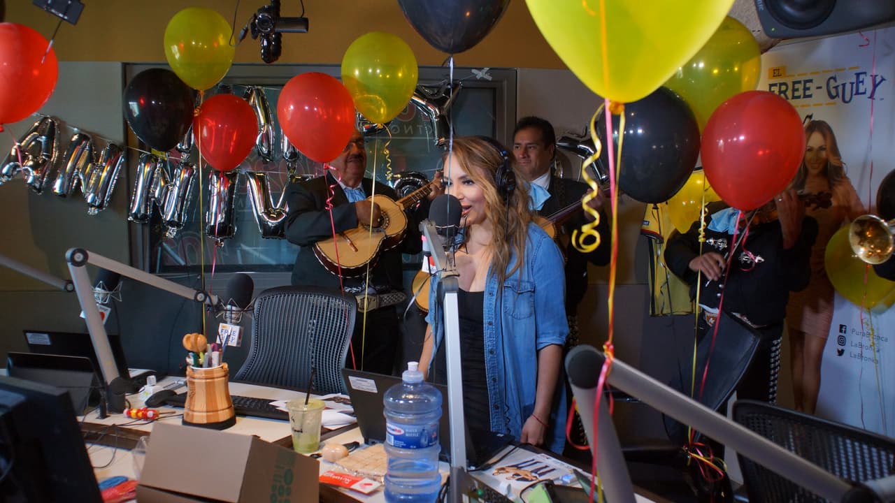 <b>La Bronca</b>, que no tenía ni idea de la sorpresa, narraba lo que ocurría en cabina para sus miles de radioescuhas.