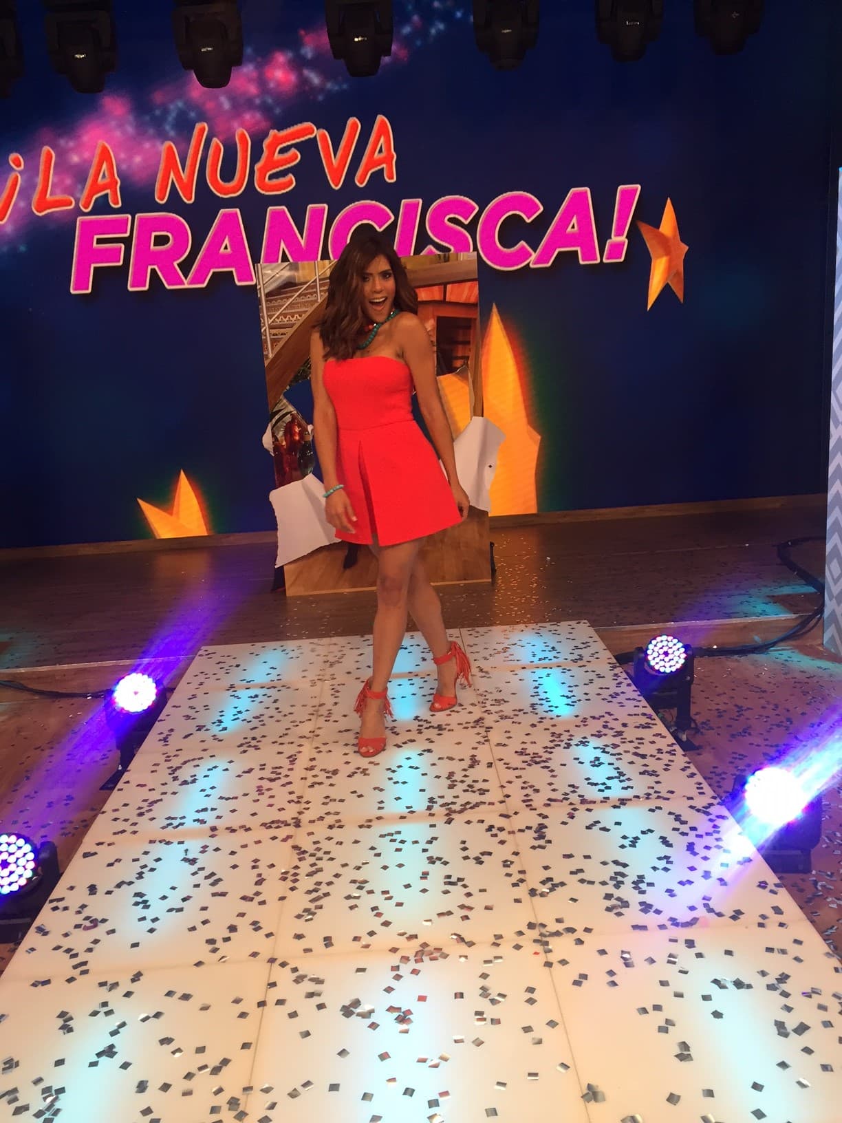 Un look super natural para que luzca fresca y juvenil.