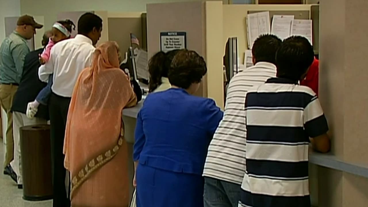 Cortes de inmigración en Chicago y Massachusetts realizan audiencias colectivas de hasta 100 personas