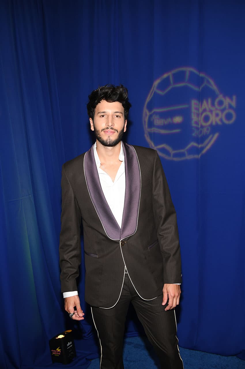 Los invitados especiales brillaron con luz propia en la alfombra azul del Balón de Oro 2019 de la Liga MX celebrado este sábado en Los Ángeles.