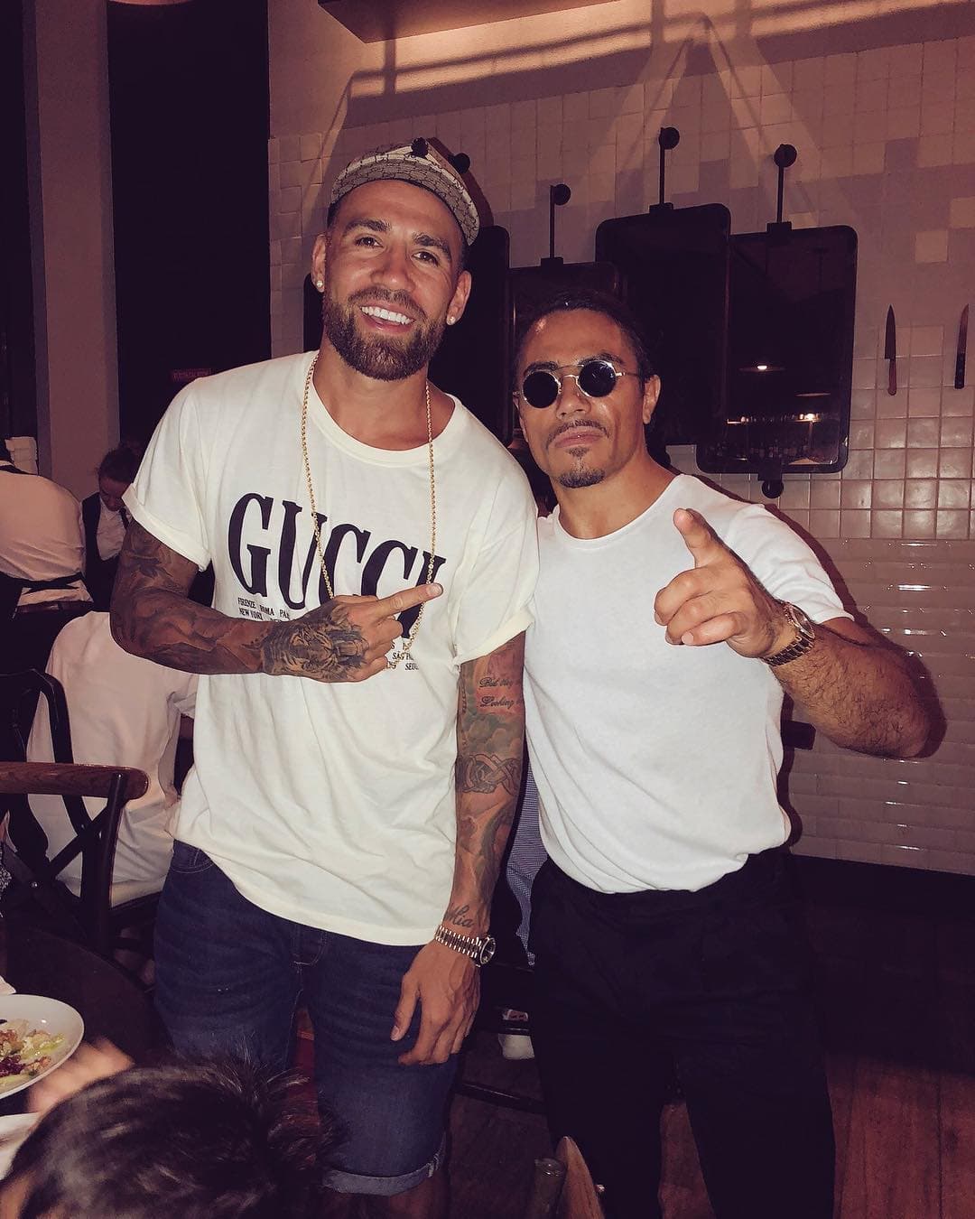 Nicolás Otamendi, como buen argentino, es amante de la carne y se fue a probar el sazón de #SaltBae