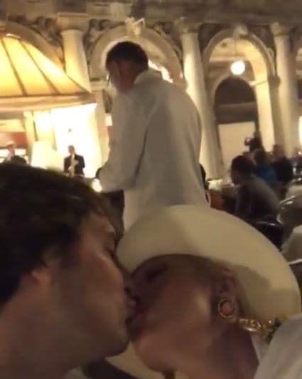 En entrevista para 
<a href="https://www.tvynovelas.com/mx/especiales/yuri-no-quiere-hija-conozca-papas-biologicos/" target="_blank">TVyNovelas</a>, fue cuestionada sobre el simbolismo que tiene para ella la maternidad: "Muchas mamás jóvenes quieren sacarse a los chamacos luego, luego, porque dicen que les estorban, pero para qué abren las piernas", dijo entre risas.