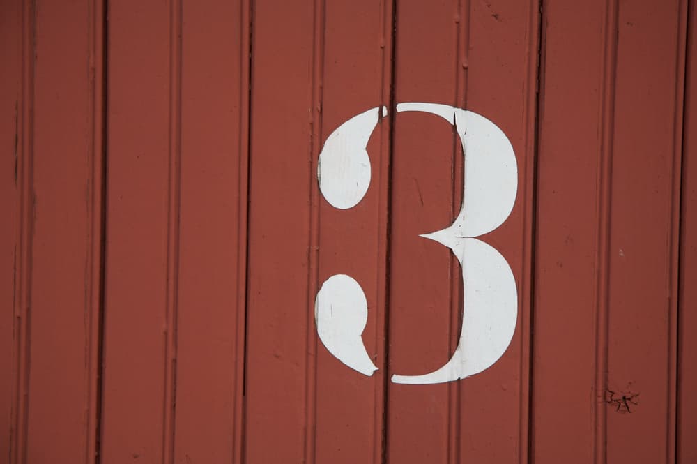 <b>Capricornio estarás con la energía del 3</b>
<br>¿Cuánto tiempo llevas sin tomar unas vacaciones ni relajarte adecuadamente? Esta es la energía de las diversiones y del entretenimiento, de tomar una pausa en tus actividades diarias y proyectarte de forma alegre hacia unos días de asueto, diversión y fiesta.