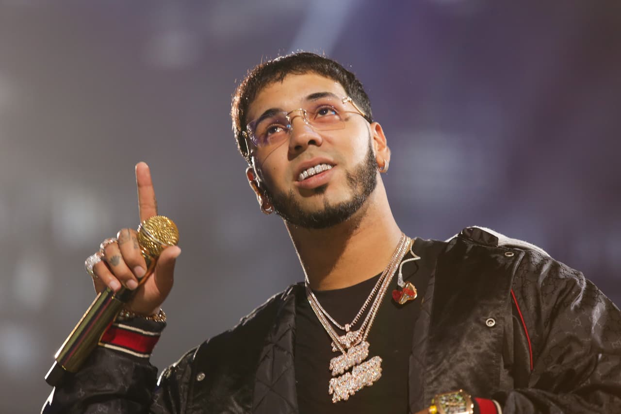 No te pierdas la actuación de Anuel en Premios Juventud. La transmisión en vivo se realizará este jueves 18 de julio a partir de las 8PM/7C por Univision.