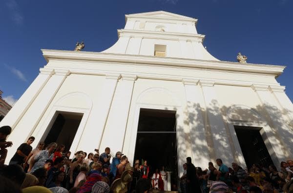 Piden a FEMA y al Gobierno de Puerto Rico ayuda para iglesias dañadas tras María