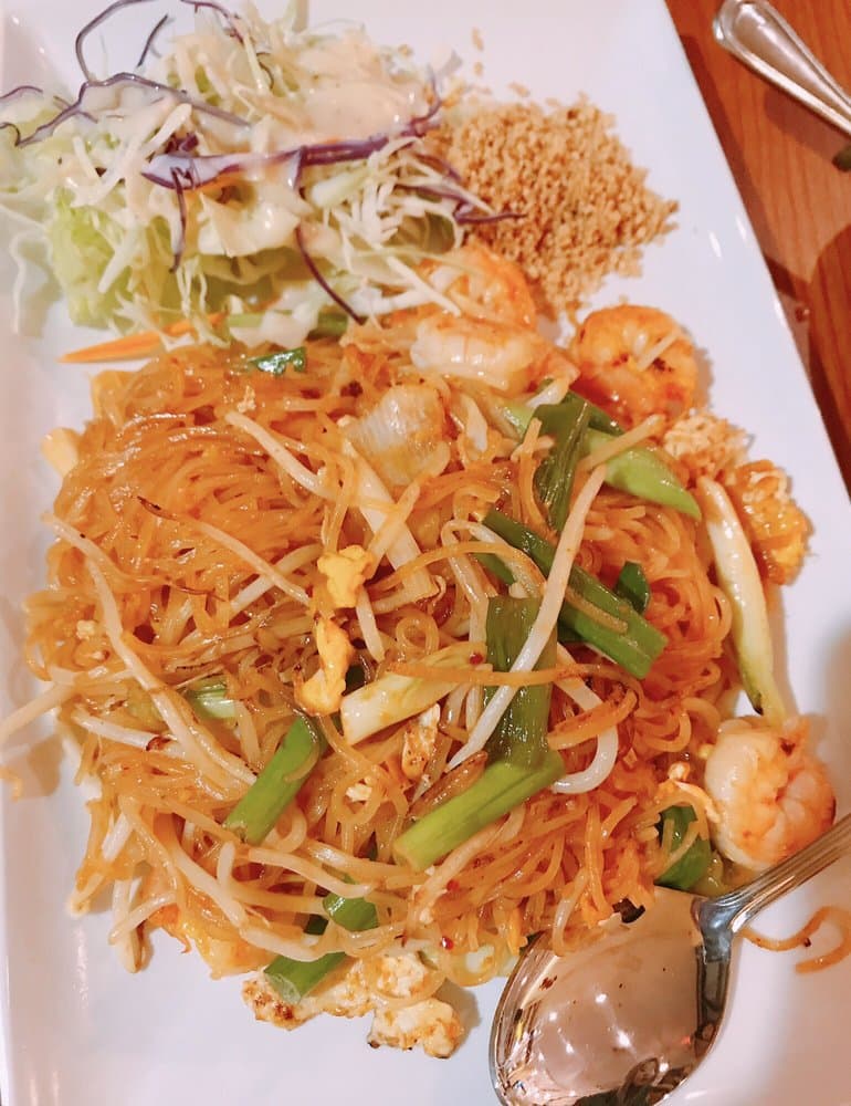 En el décimo lugar se encuentra el restaurante
<b>Pikul Thai Bistro, de Fairfield,</b> cuya plato favorito de la clientela es el Pad Thai Noodle, una apatecida receta que la puedes conseguir por $10.95.