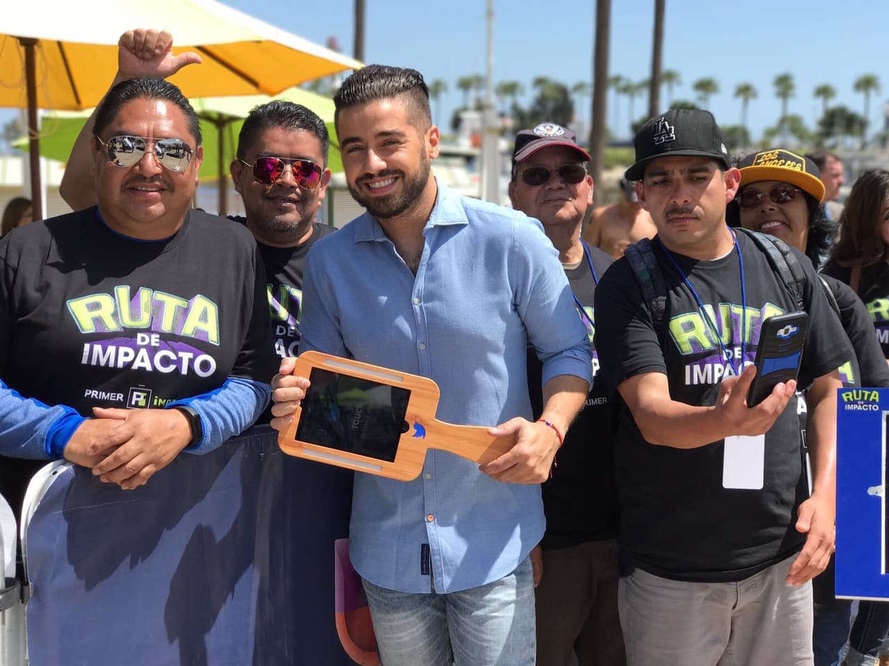 Borja también se tomó fotos con el público usando el Twitter Mirror.