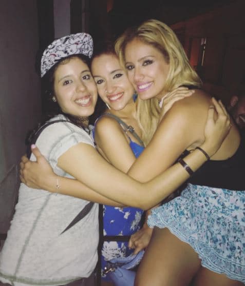 La exreina de belleza disfrutó de hacer turismo interno por distintos lugares de la Isla: Playa Sucia, Cueva Ventana, El Yunque, la Isla de Gilligan y más, según compartió a sus seguidores en redes sociales.