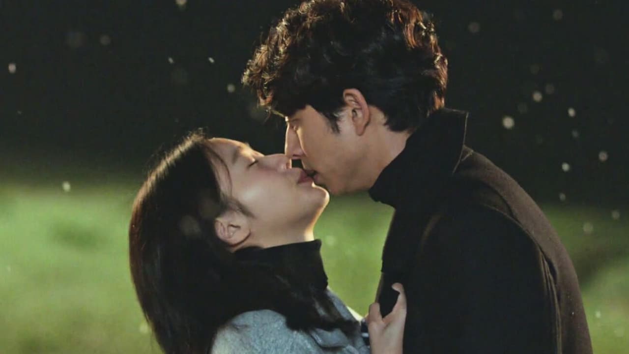 Ji Eun-tak y Kim Shin se besan por primera vez