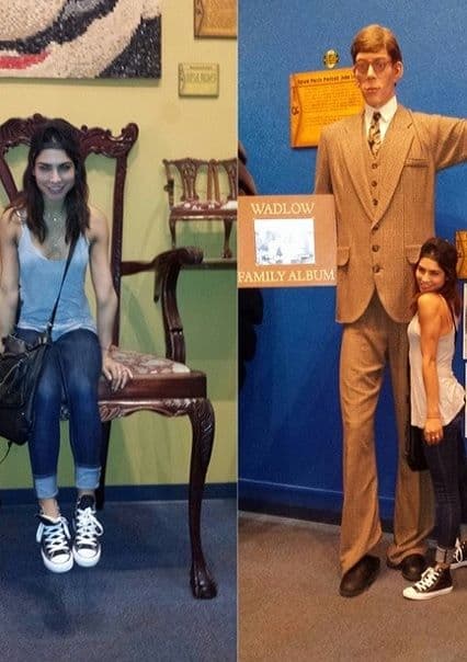 Ale disfrutó mucho de ser pequeñita frente a tremendo personaje.