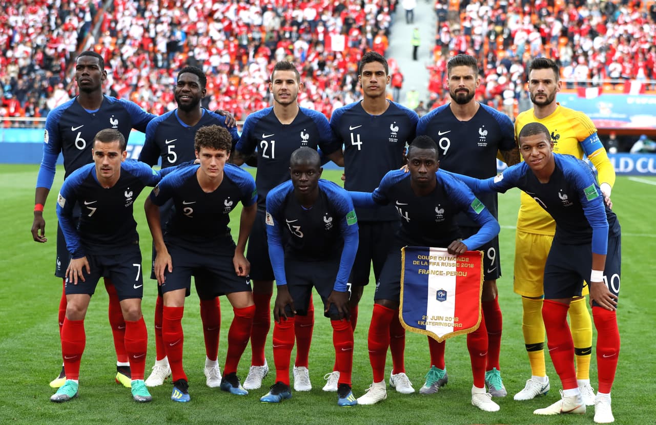 <b>FRANCIA </b>- Es quizás el plantel más exquisito de las 32 selecciones, plagado de jóvenes talentos que juegan en los mejores equipos del planeta, pero todavía no explotan como todos esperábamos. Apenas tres goles en igual número de juegos, hacen pensar que especulan o les falta contundencia. Con Messi y Argentina en el panorama no pueden confiarse de más o podrían llevarse una sorpresa.