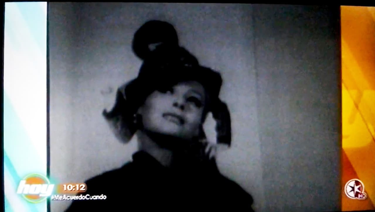 En 1980 se casó con Sergio Luis Cano y el 7 de diciembre de 1983 perdió la vida a los 39 años de edad, después de que el avión en el que viajaba tuviera un accidente en el Aeropuerto de Barajas, en Madrid, España.
<br>