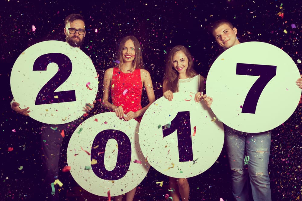 Se puede tomar como evento preparatorio para esperar el nuevo año, y también para meditar y evaluar la manera en que hemos ido viviendo estos doce meses del año 2016 que están ya a punto de terminar.
<br>