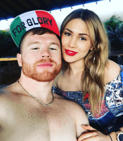 Luego de terminar su noviazgo con ella, 'Canelo' inició una relación con la modelo Shannon de Lima. A pesar de esto, la madre de María Fernanda aún mantiene imágenes junto al boxeador en su Instagram.