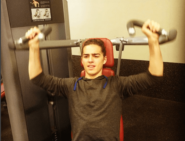 Para mantenerse en forma, Jordan disfruta de ir al gym y bailar. ¡A eso le llamamos un buen estilo de vida!