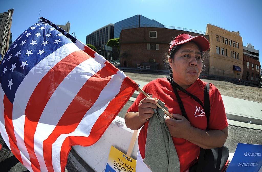 ¿Ciudad o condado santuario? Un informe explica cuál puede proteger más al inmigrante indocumentado