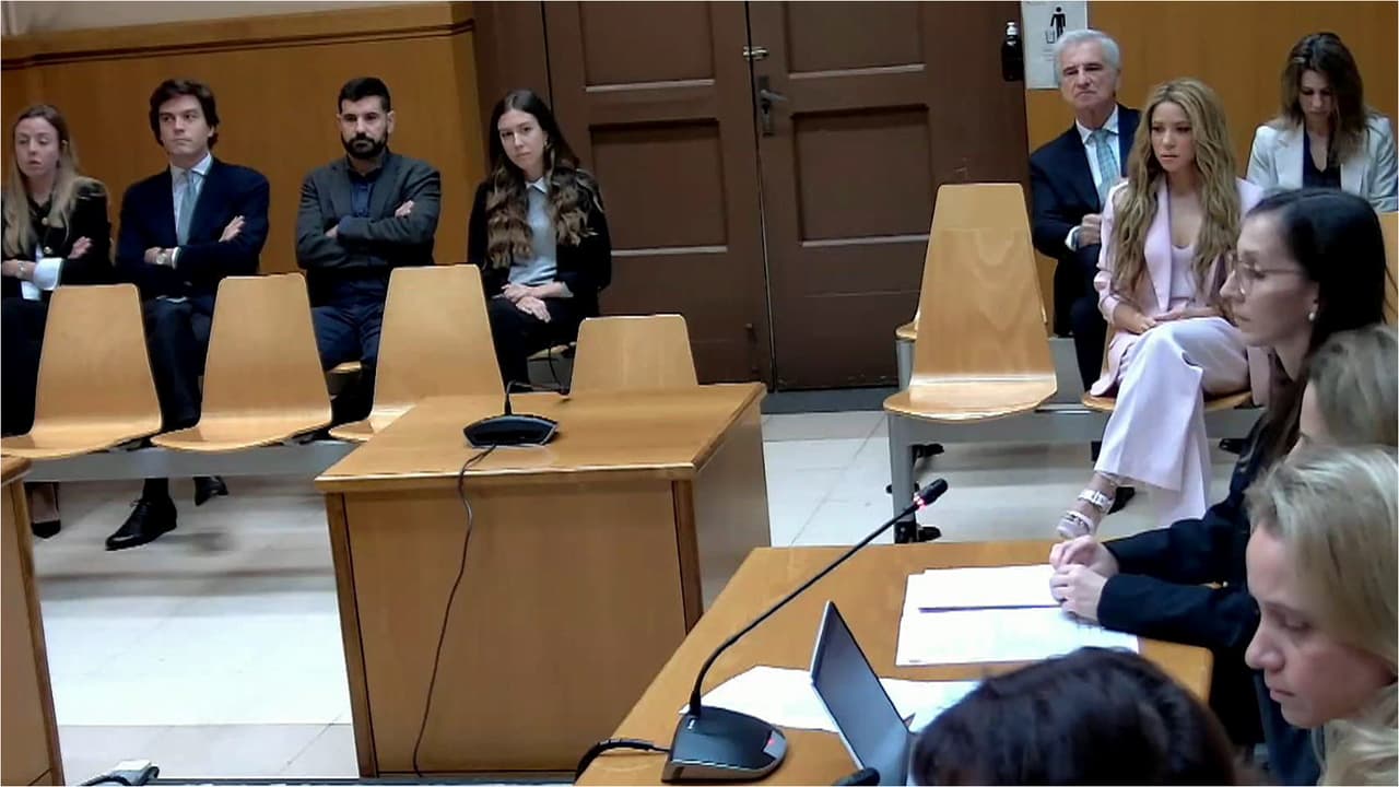 Shakira aceptó el pago de una multa millonaria a cambio de una rebaja de condena que evitará su entrada en prisión.