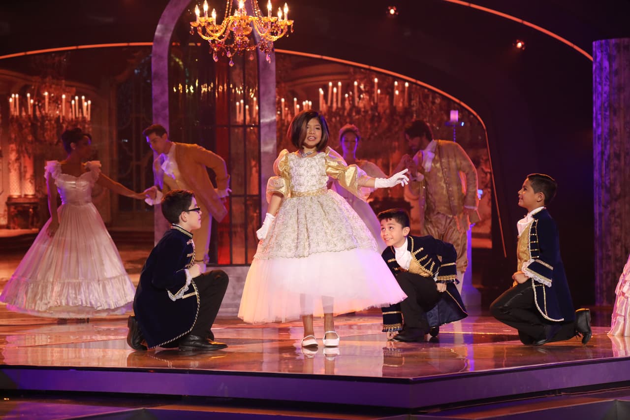 Cada uno dio su mejor esfuerzo para cantar el tema principal de la película.