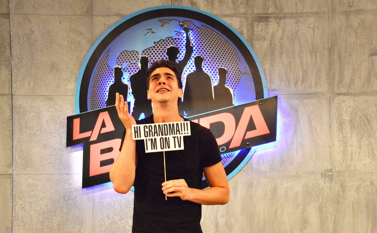 No todo puede ser ensayo, estudio y mucha concentración. Los chicos se tomaron un break del día y día and they played around.