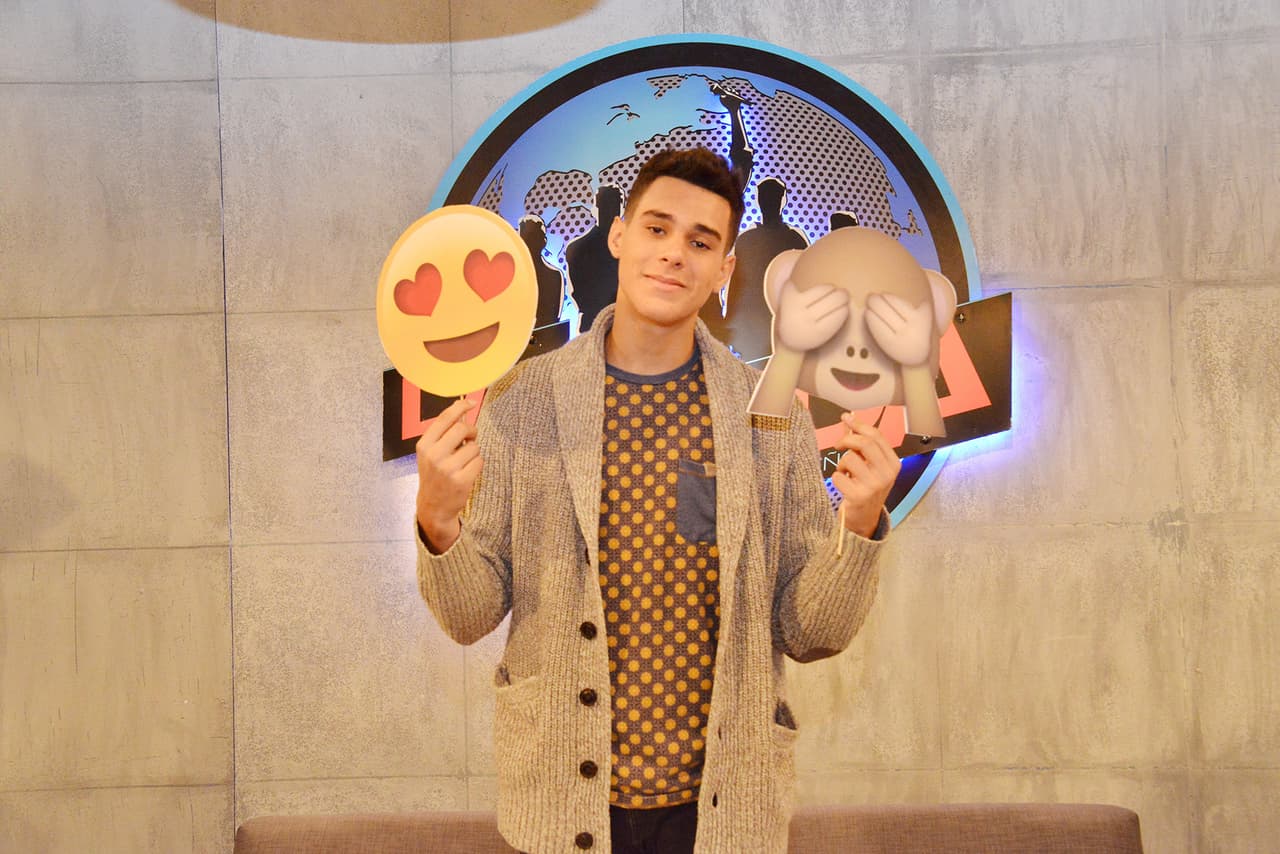 No todo puede ser ensayo, estudio y mucha concentración. Los chicos se tomaron un break del día y día and they played around.