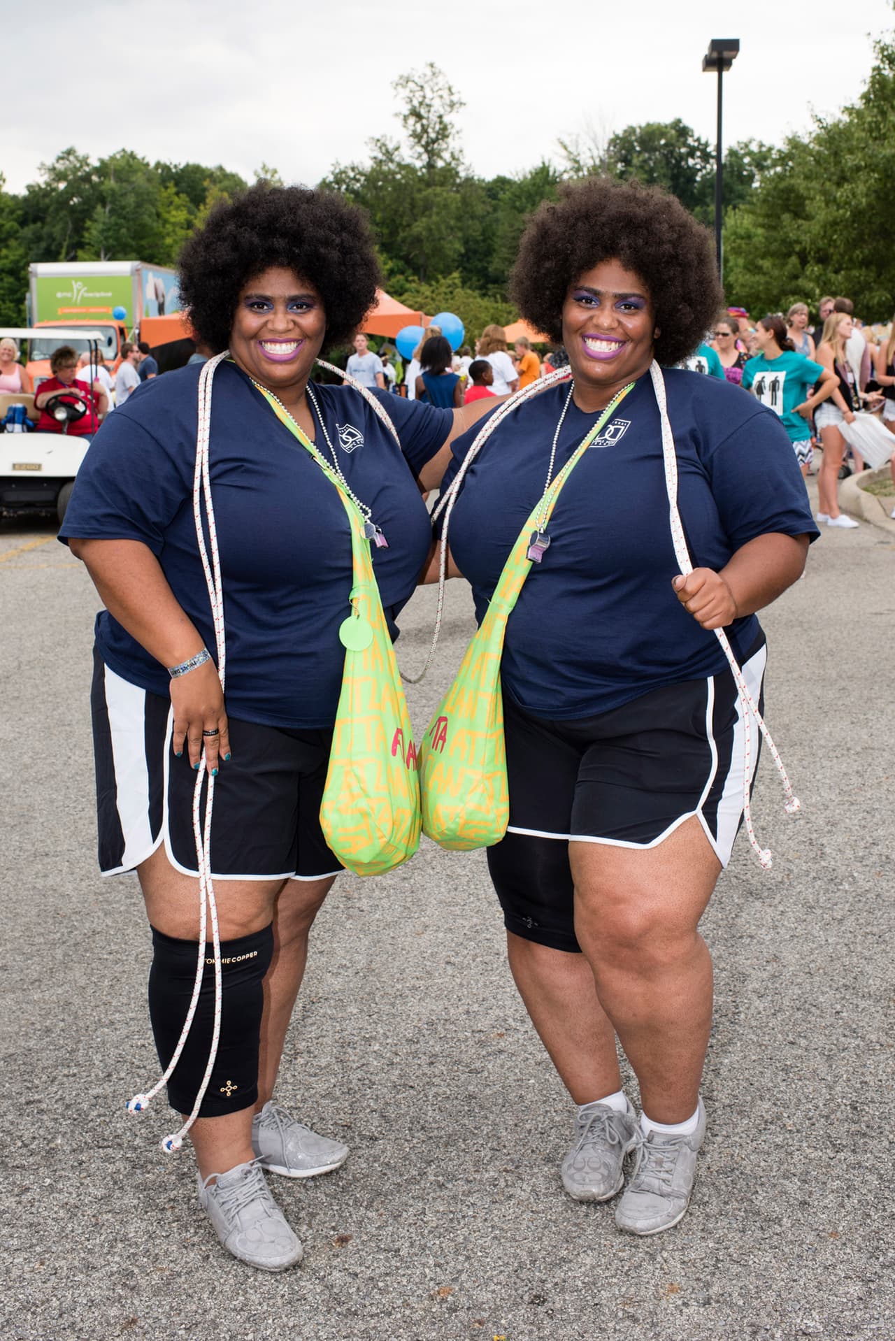 También resalta lo maravilloso que es tener alguien tan idéntico a sí mismo.