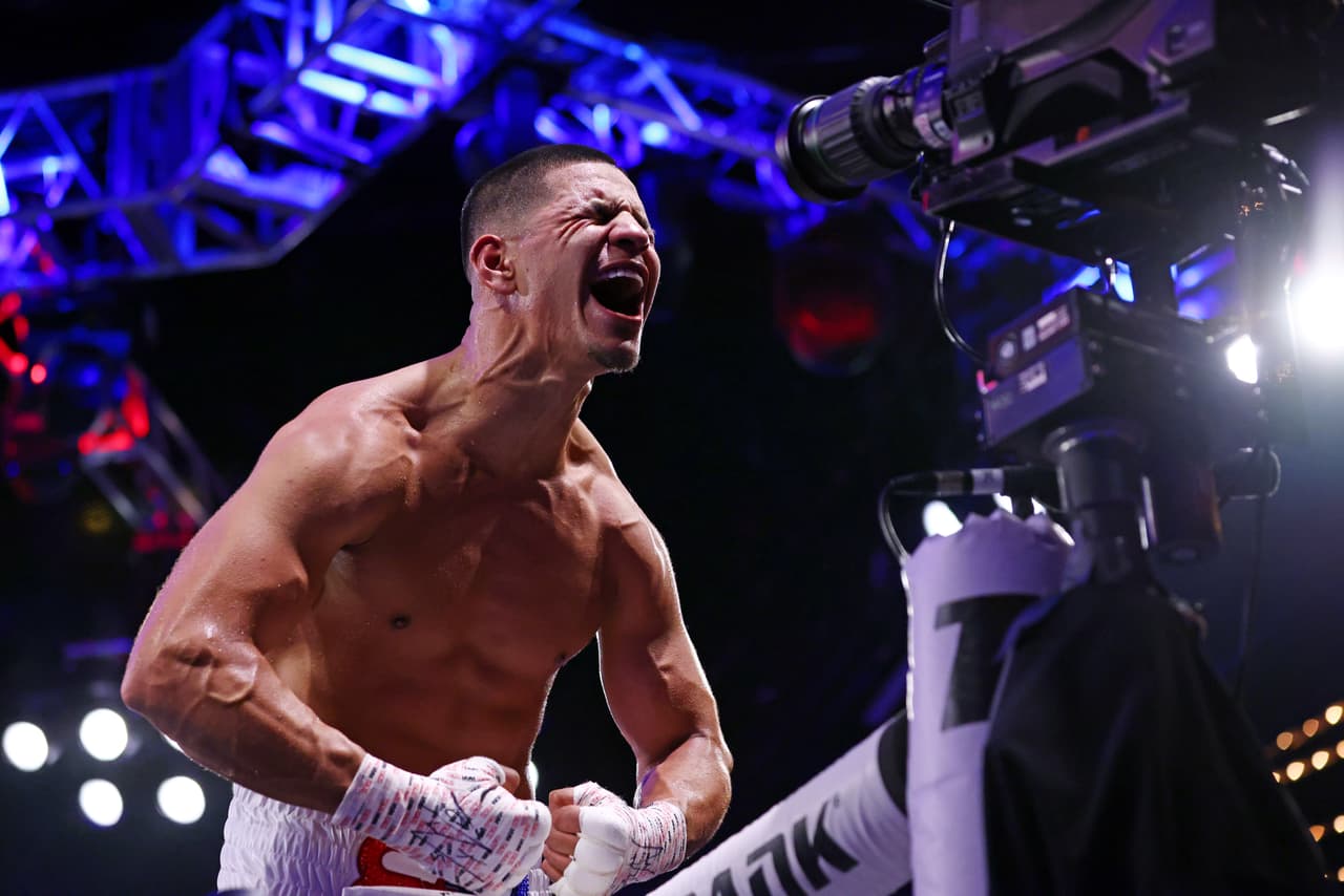 ¿Berlanga 10-9 Canelo? Los artistas que acompañarán al boricua hacia el ring