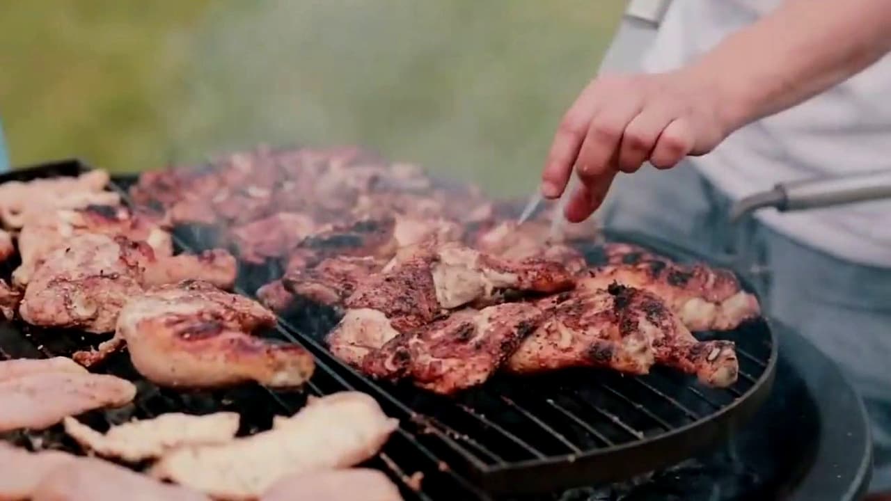 ¿Parrilla lista para Memorial Day? Consejos de una nutricionista para evitar enfermedades por comida en mal estado