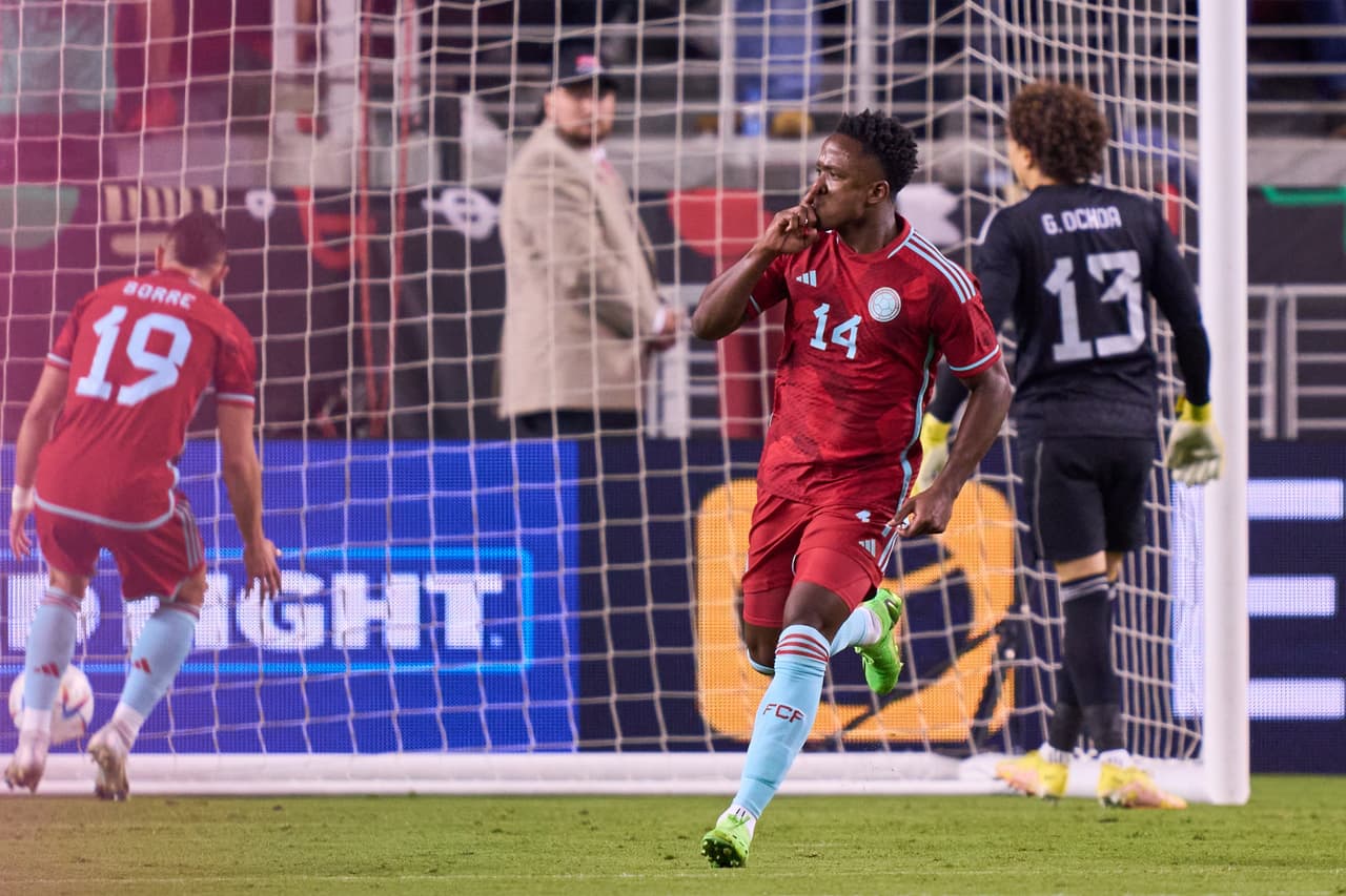 ¡Llenos de dudas! México no supo mantener una ventaja de dos goles y Colombia vino de atrás para llevarse el triunfo con un golazo de Wilmer Barrios.