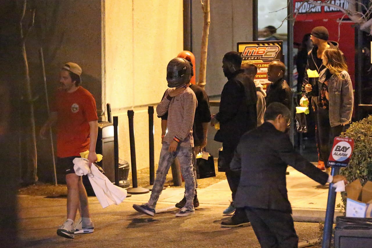 “Justin invitó a todos a una tarde divertida y siempre estuvo de muy buen humor”, dijo una fuente a la revista People.