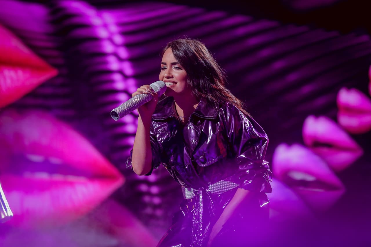 La cantante interpretó dos temas junto a Thalía y Natti Natasha.