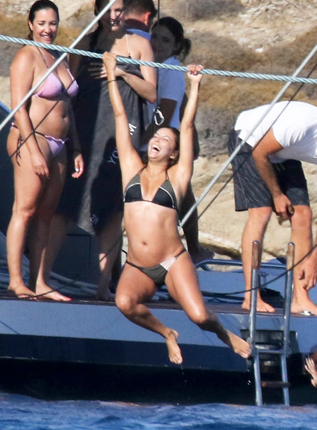 Photo © 2017 Backgrid UK/The Grosby Group *EXCLUSIVE* The American actress Eva Longoria along with her husband Jose Baston, the Puerto Rican actor Amaury Nolasco and friends are spotted having fun taking part in watersports and spending their time at the beach in Rhenia Island, Mykonos, Greece