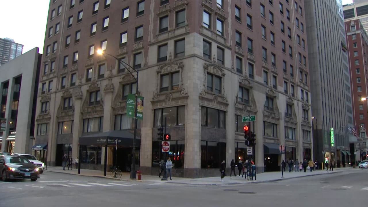 Cientos de familias inmigrantes encuentran albergue cerca de la Milla Magnífica, en Chicago