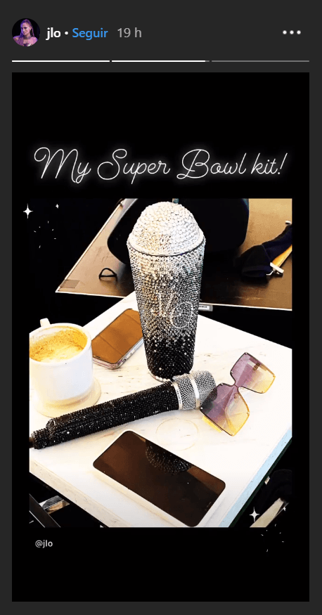 <b><a href="https://www.univision.com/famosos/a-10-dias-del-super-bowl-jennifer-lopez-corre-en-el-campo-de-juego-pero-es-shakira-quien-tiene-el-balon-video">Jennifer López y Shakira llevan semanas preparándose</a></b> para el gran día. Para la colombiana, "es un honor increíble estar en el mismo espacio, junto a JLo, representando a la comunidad latina, 
<b>una fuerza tan importante</b> en Estados Unidos". En la misma entrevista a 
<b><a href="https://www.youtube.com/watch?v=po841PBP4wA" target="_blank">Fox Sports</a></b>, Jennifer López se expresó encantada de que este año "el Super Bowl tenga a dos mujeres actuando" lo cual envía un mensaje importante al mundo.