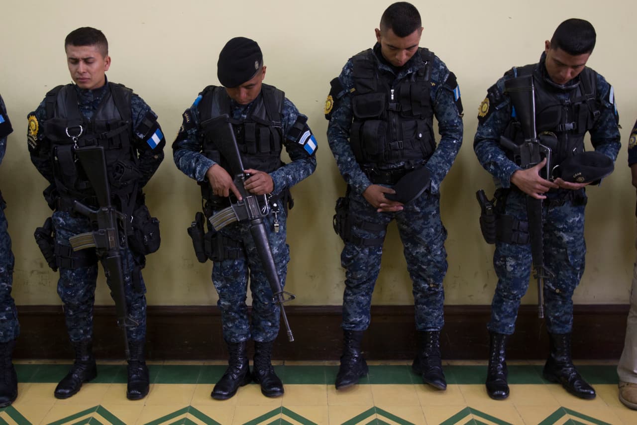 Una poblada en Guatemala quema vivos a cuatro hombres que atropellaron a unos trabajadores para robarlos