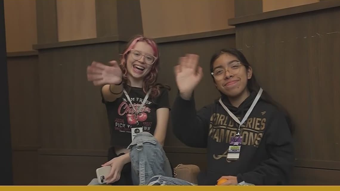 HoPe impulsa la educación y el liderazgo en jóvenes latinos