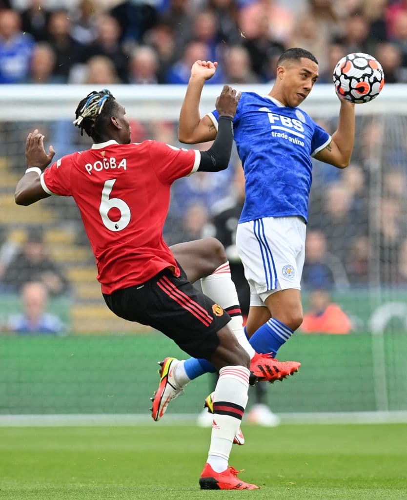 Youri Tielemans, Caglar Soyuncu, Jamie Vardy y Patson Daka fueron los encargados de sepultar al Manchester United en la victoria 4-2 del Leicester City.