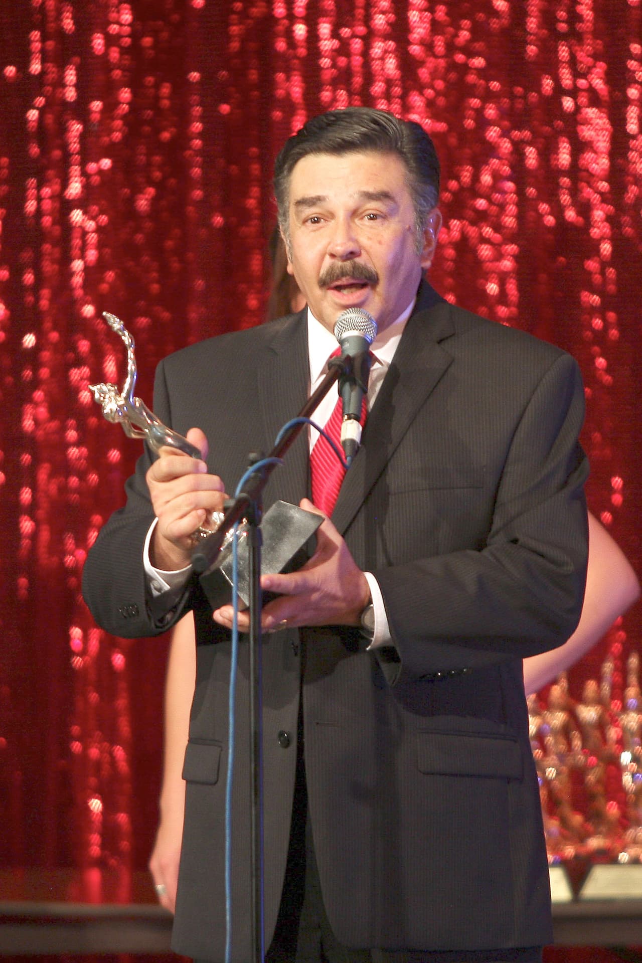 Jorge Ortiz de Pinedo, quien actuó con José José en la película 'Gavilán o paloma', también dijo que le faltó decirle "te quiero" a su amigo y recomendó al público hacerlo con sus allegados.