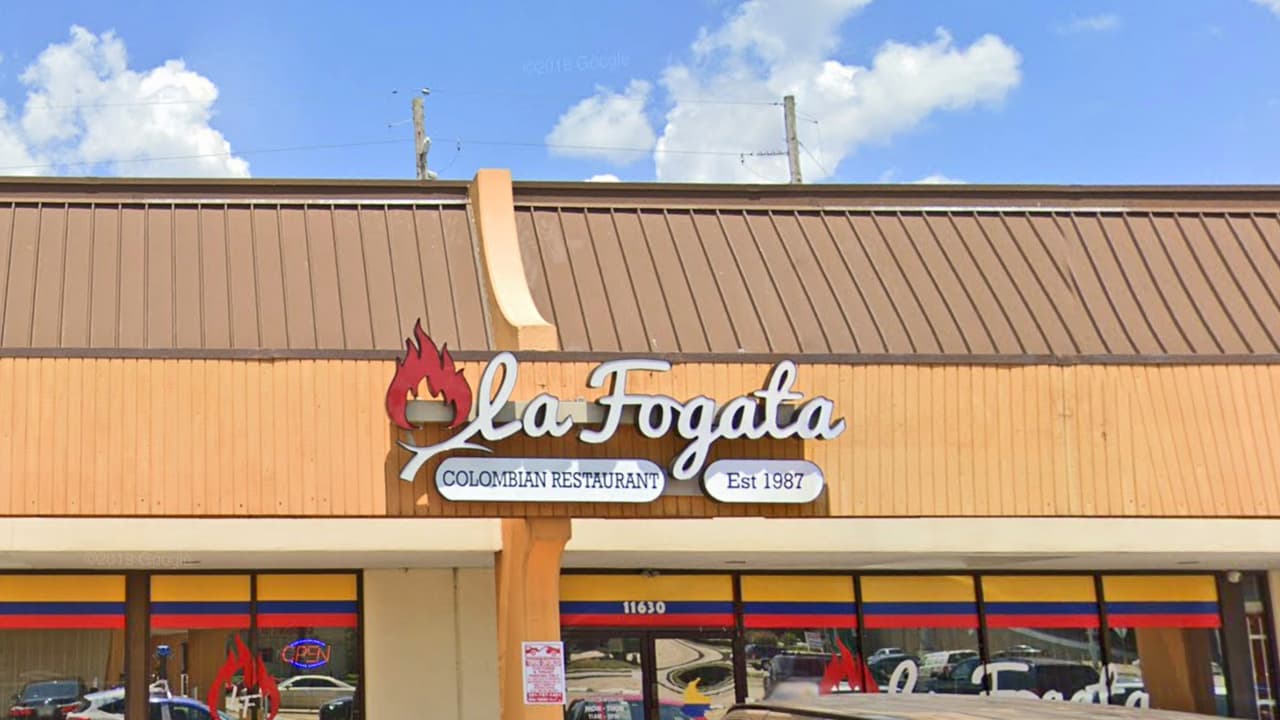 <b>La Fogata Restaurant: </b>Tiene 153 revisiones y una calificación promedio de 
<b>cuatro estrellas.</b> Está ubicado en el 11630 Southwest Fwy, en Houston. "Me encantaron las empanadas de carne y papa y la salsa es maravillosa", escribió Mike T., de Missouri City.
<br>
<br>