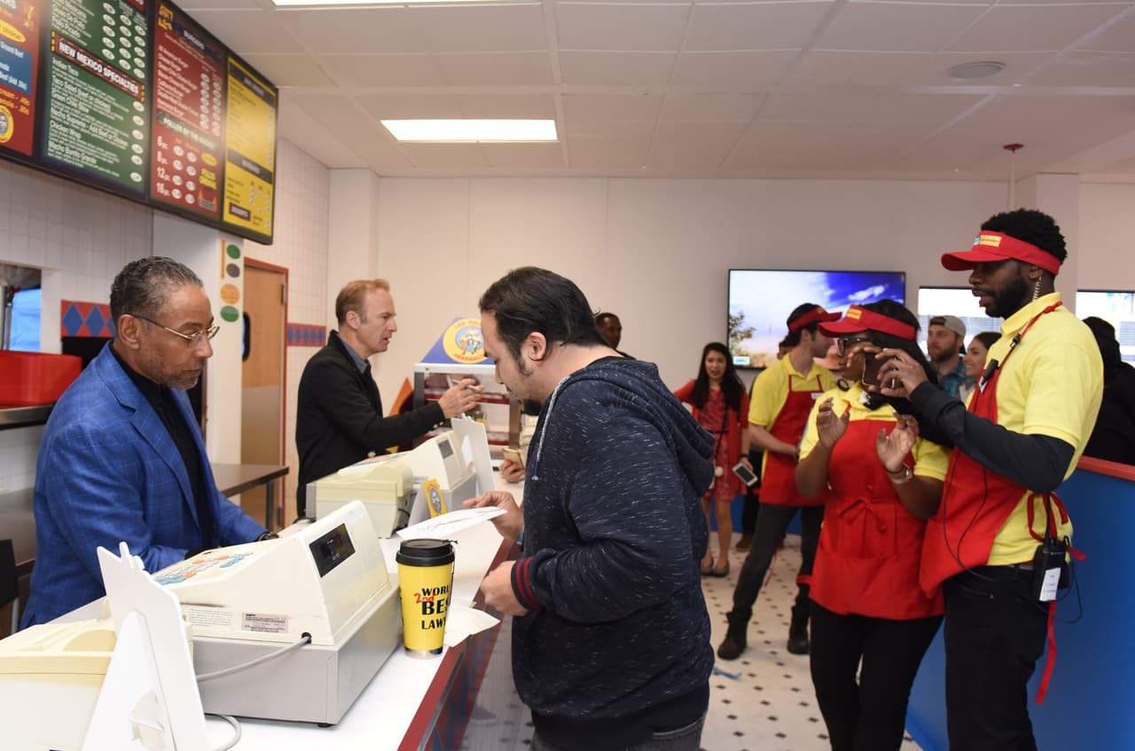 Los Pollos Hermanos abrió en Austin, Texas durante South By South West. Los actores de Better Call Saul Bob Odenkirk (Saul Goodman) y Giancarlo Esposito (Gus Fring) dieron autógrafos en el restaurante.