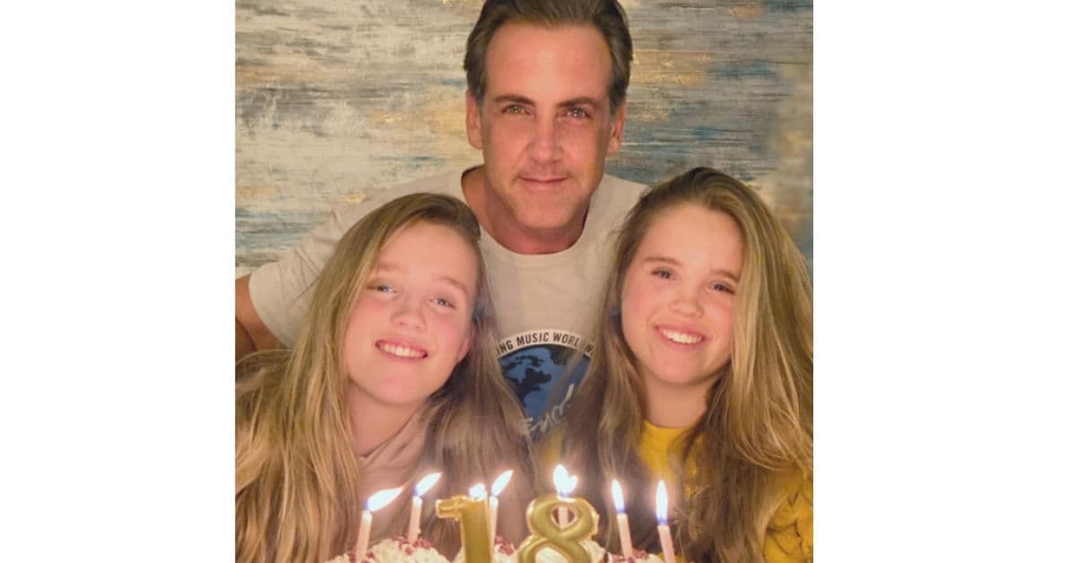 Carlos Ponce y sus gemelas