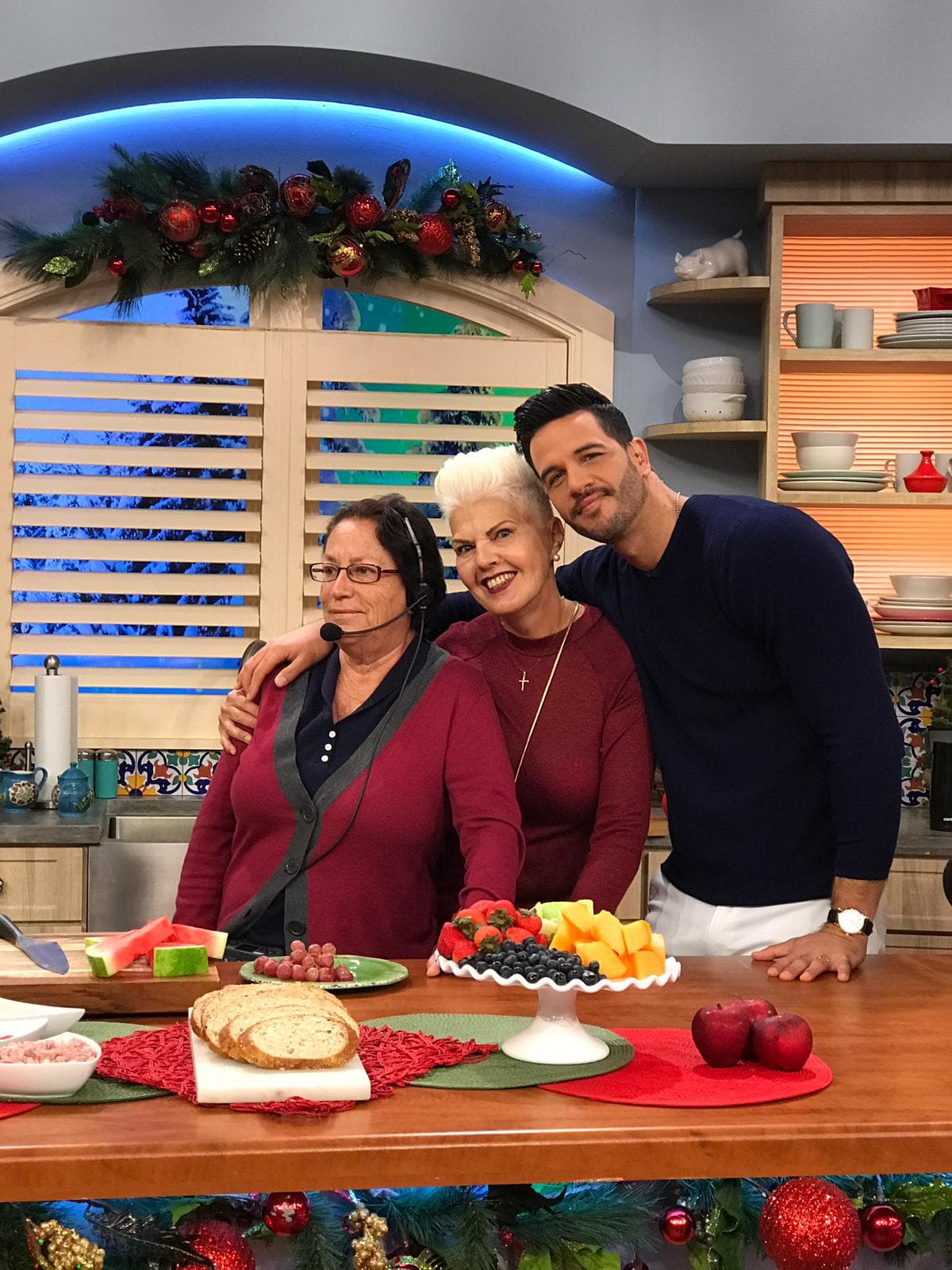 Con mucho amor y sonrisas de todo el equipo, le dimos oficialmente la bienvenida a la Navidad en Despierta América.