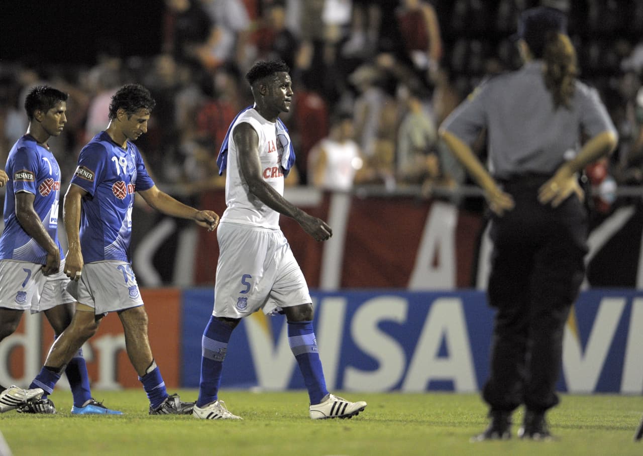 Emelec es considerado el segundo club más grande de Ecuador, pero durante 11 años desde 2002 vio cómo varios equipos se le pasearon por el frente sin dejarlo coronarse campeón a nivel local.