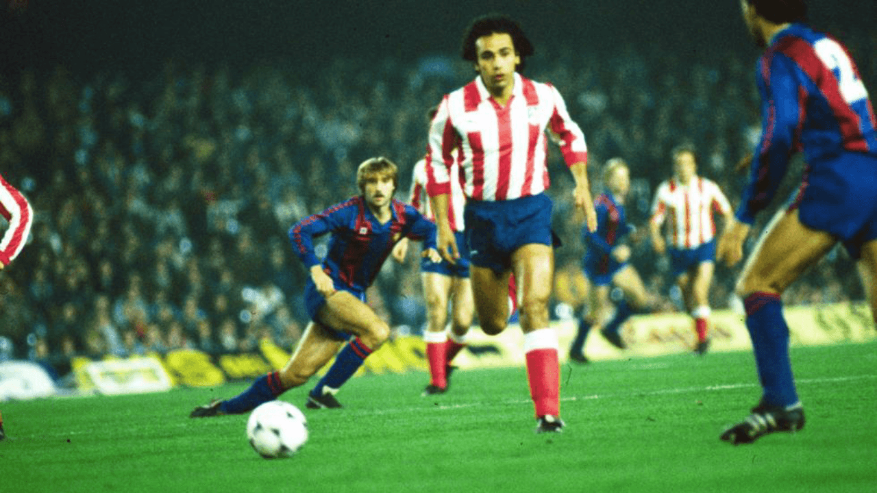 <b>Una goleador de época</b>
<br>En total, con el ‘Atleti’ marcó 54 goles en los 111 cotejos que disputó con esa camiseta.