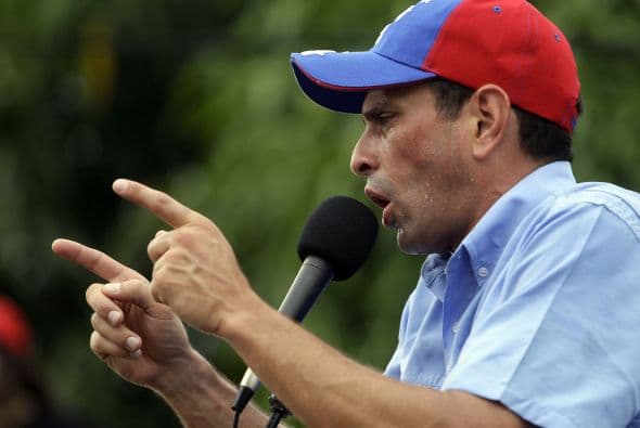 12 de febrero. El opositor Henrique Capriles, gobernador del estado de Miranda, gana las primarias venezolanas y es elegido como candidato de la oposición para disputarle el cargo al presidente Hugo Chávez en los comicios que se celebraron el 7 de octubre.
