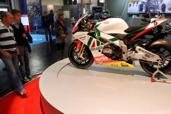 Intermot Colonia 2014 es la feria líder a nivel mundial para vehículos motorizados de dos ruedas y es un espectáculo de tendencias para la movilidad eléctrica. En Intermot Colonia 2014 están representados, sin excepción, todos los fabricantes importantes de vehículos motorizados de dos ruedas. El comercio especializado internacional, los importadores y los amantes de las motos del mundo entero estarán presentes en este evento. Intermot se llevará a cabo en las instalaciones del recinto ferial del Cologne Exhibition Centre, entre los próximos días 01 al 05 de octubre de 2014.