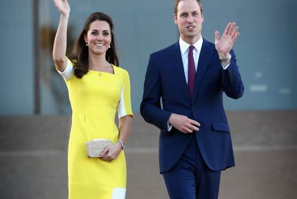 El príncipe William también lució muy elegante. Más videos de Chismes aquí.