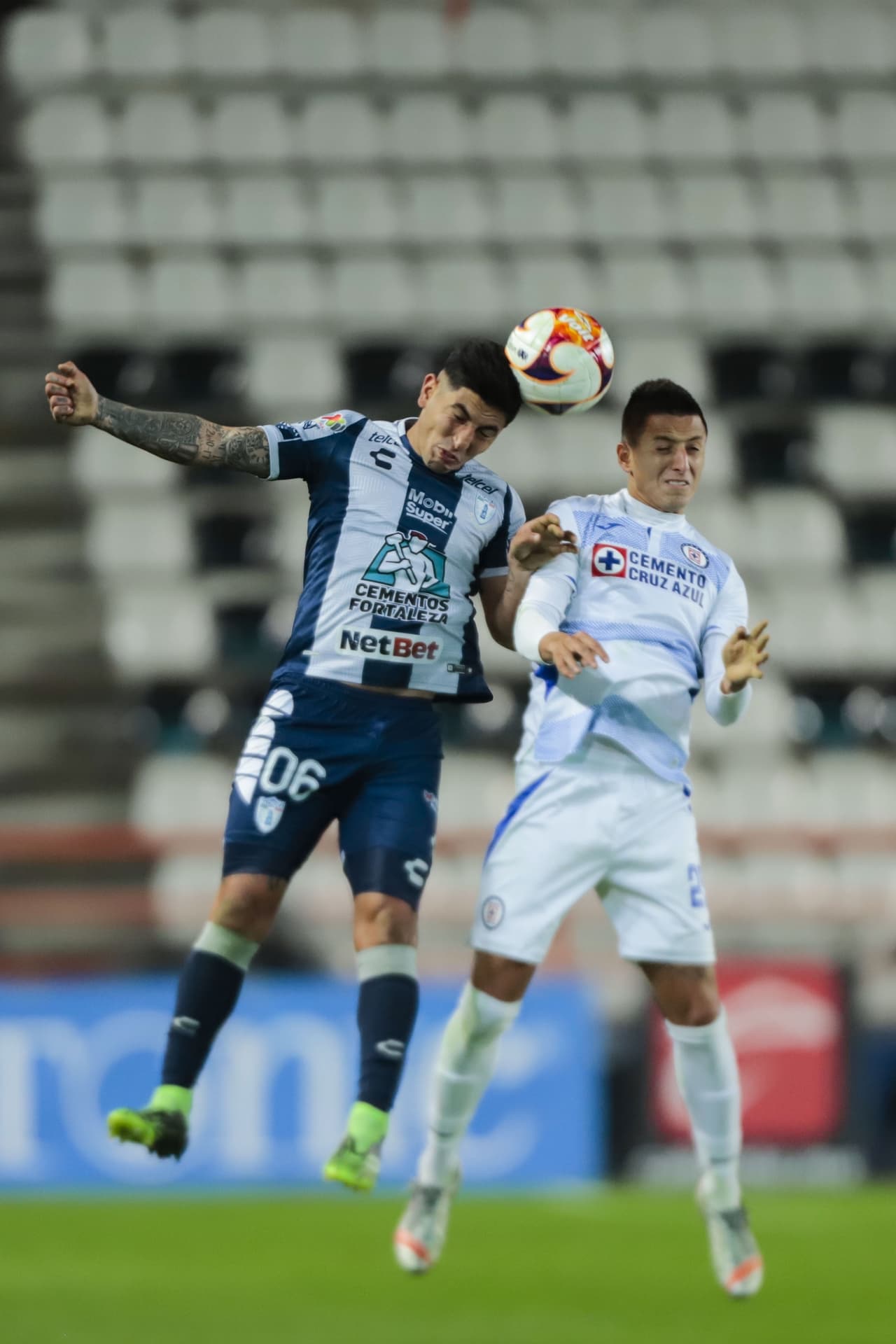 La Máquina logra conseguir sus primeros tres puntos del torneo luego de vencer 0-1 a Pachuca con gol de Juan Escobar.