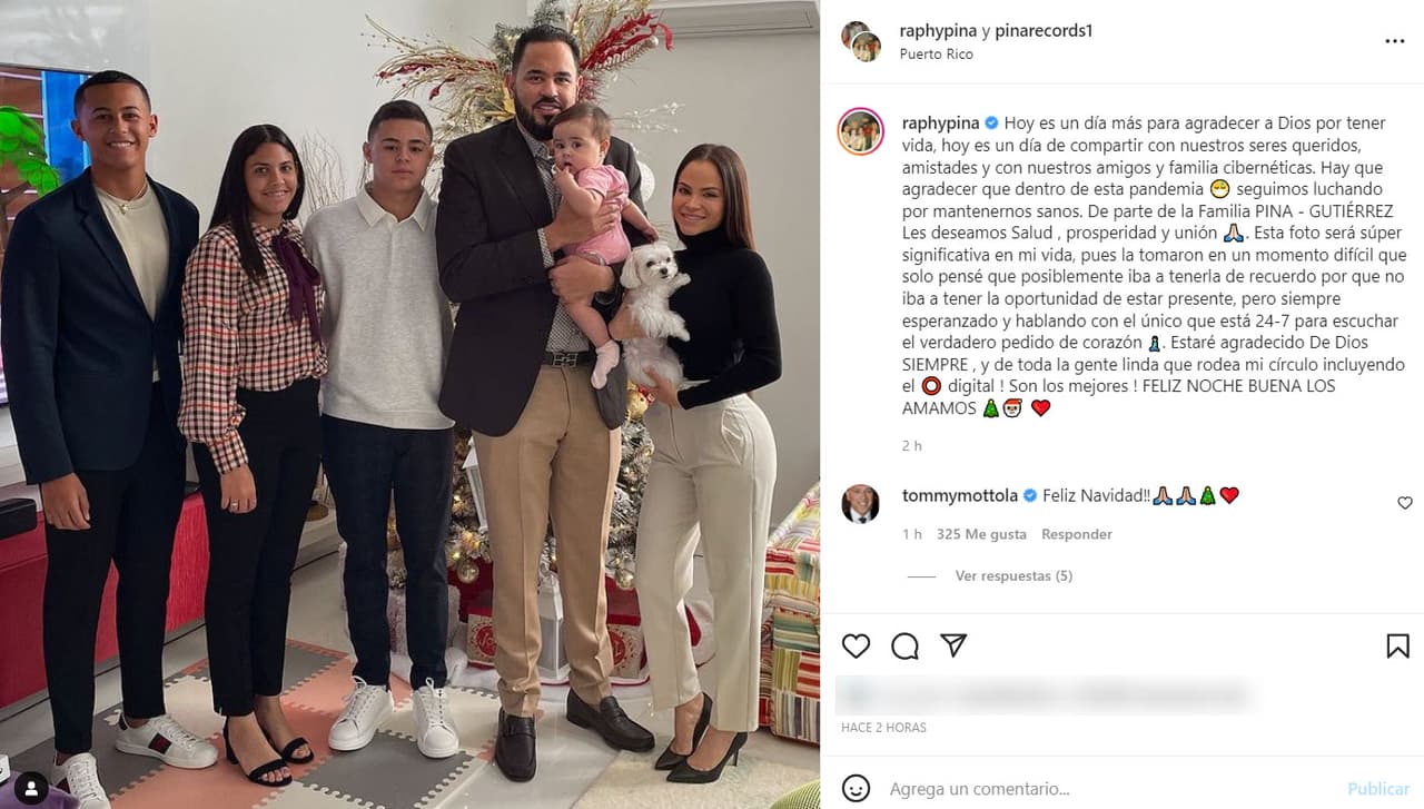 "Esta foto será súper significativa en mi vida, pues 
<b>la tomaron en un momento difícil </b>que solo pensé que posiblemente iba a tenerla de recuerdo porque 
<b>no iba a tener la oportunidad de estar presente</b>".
<br>